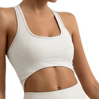 Top mit asymmetrischem Design und ohne Ärmel